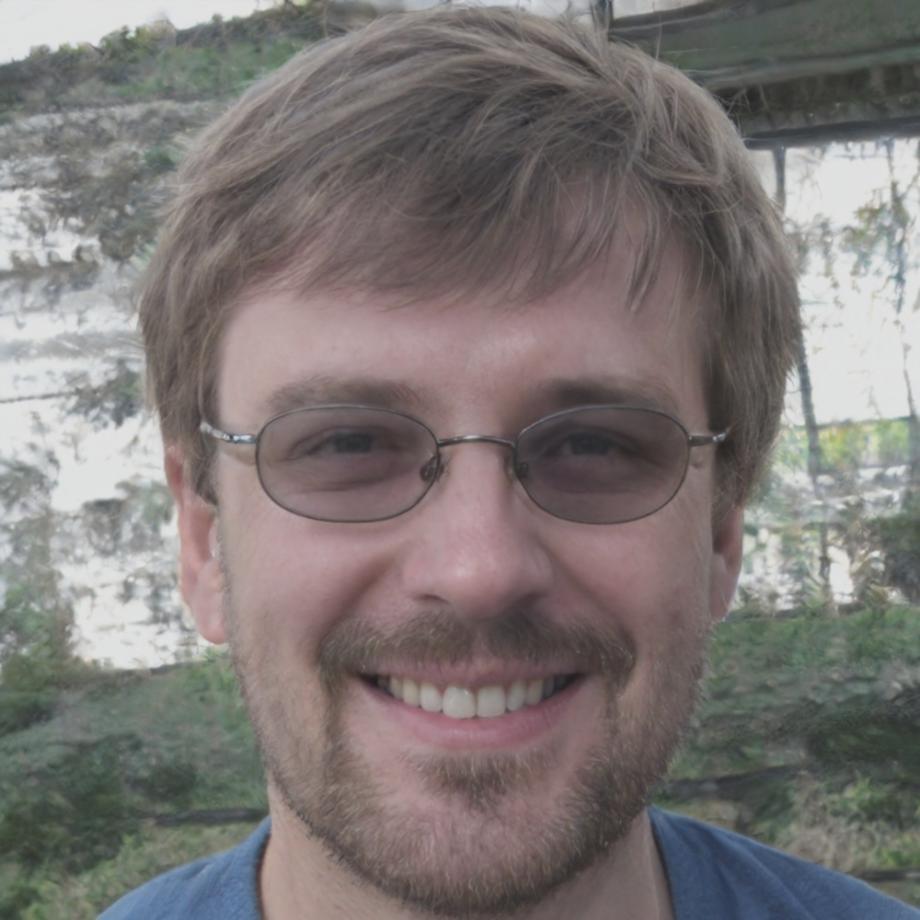 Portraitfoto von Kursleiter Thorben Mertens